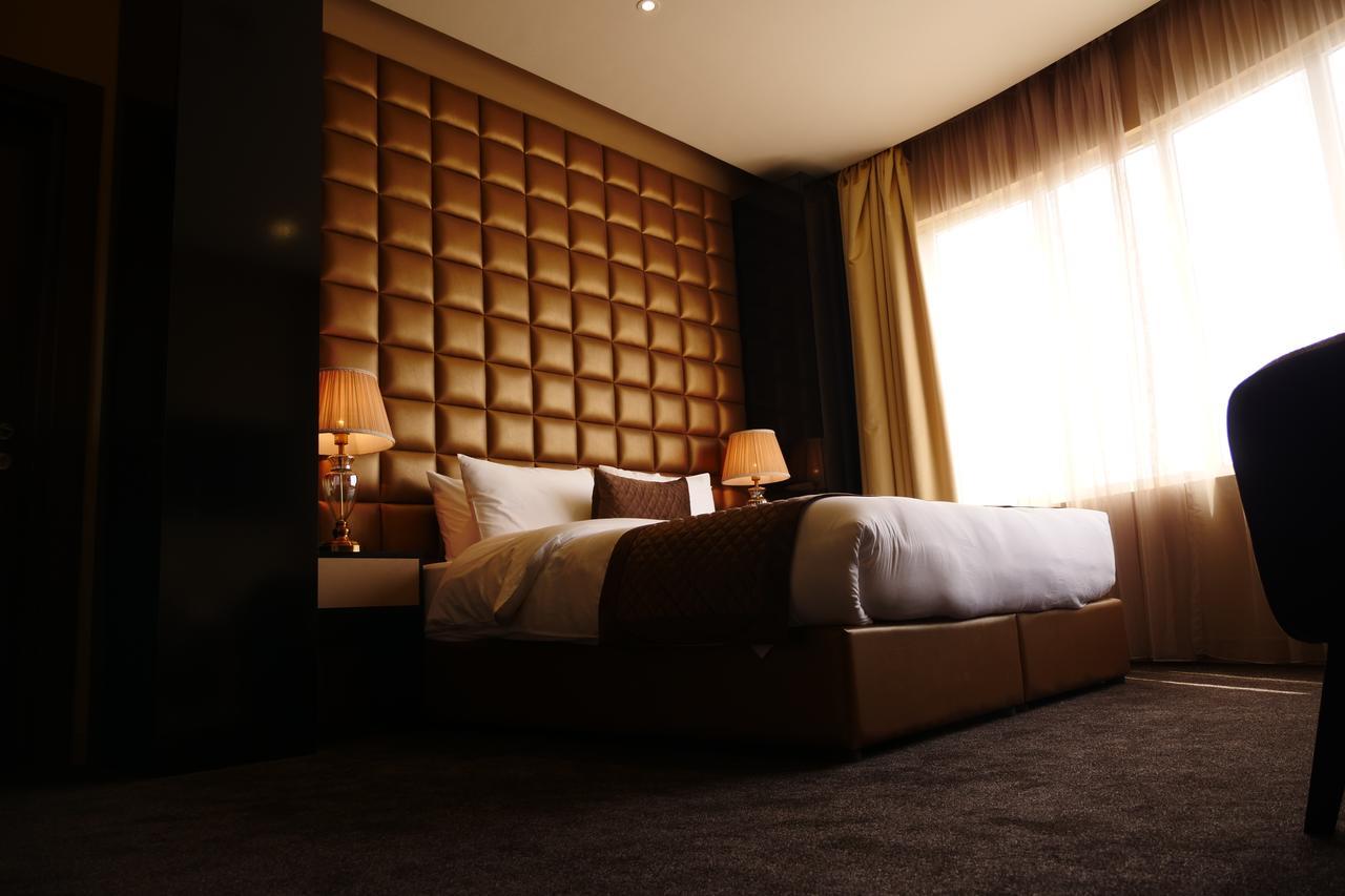 ลูมิเยร์ เดเซตวล Hotel Kuwait City ภายนอก รูปภาพ