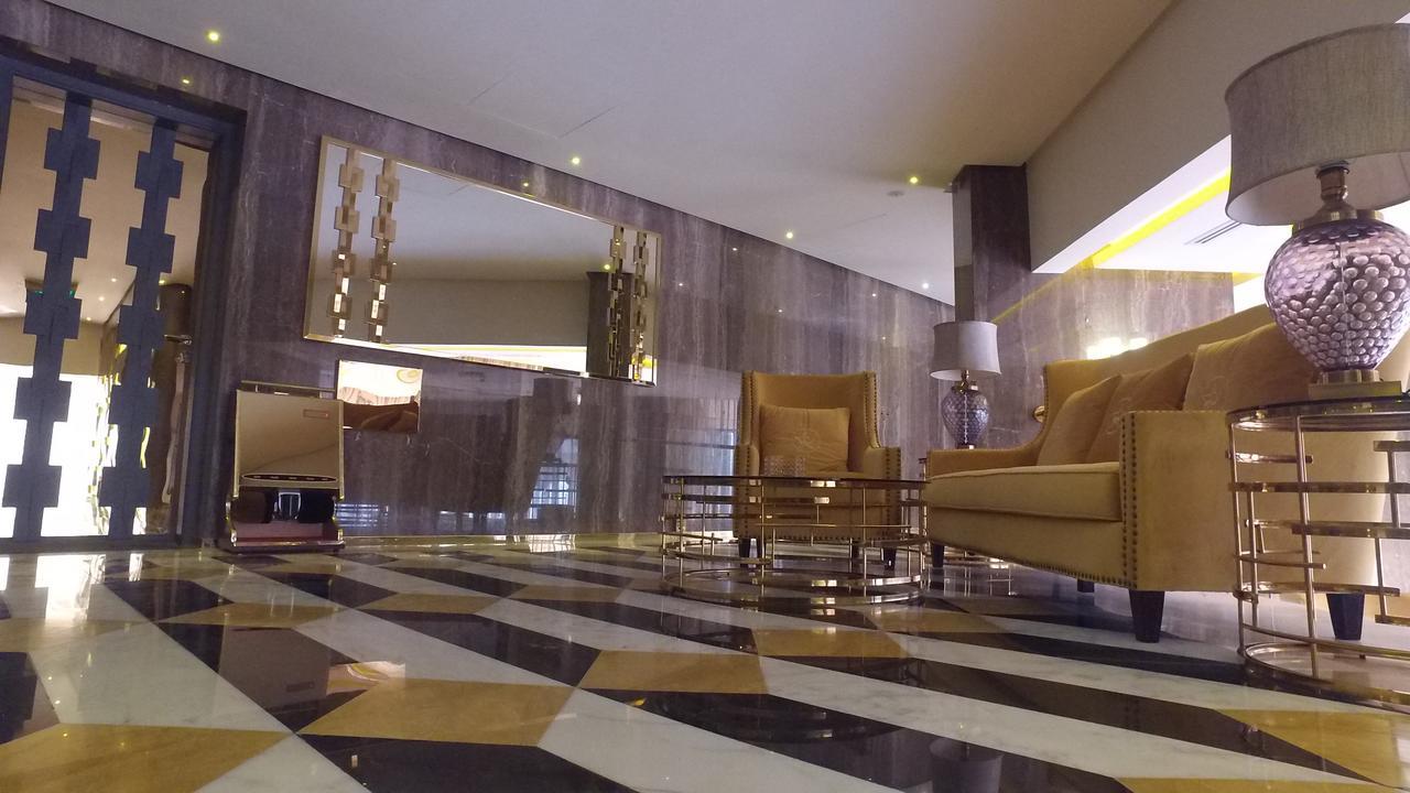 ลูมิเยร์ เดเซตวล Hotel Kuwait City ภายนอก รูปภาพ